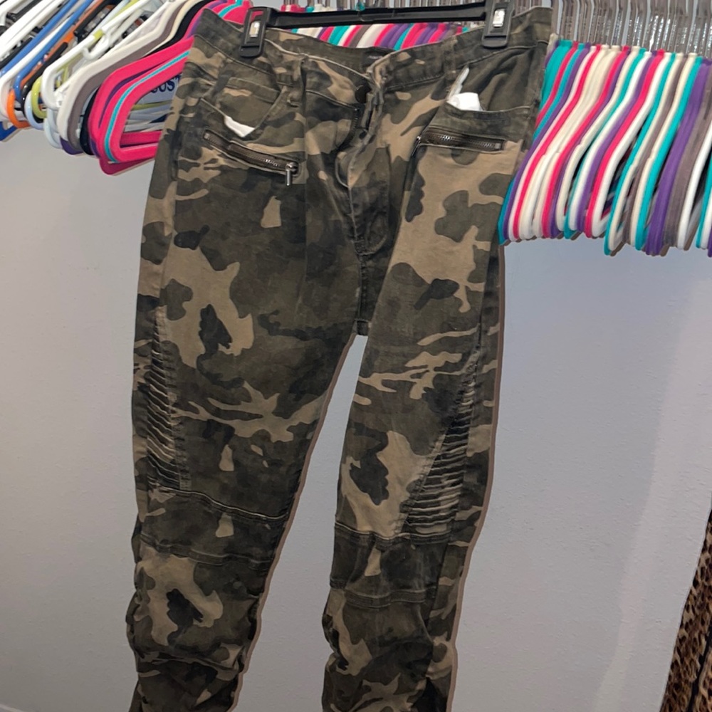 Army fatigue pants